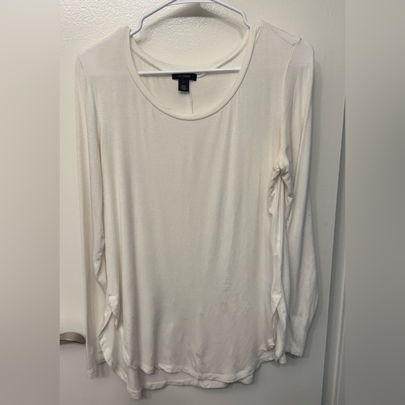 Halogen Tops - Halogen White Long Sleeve Top | Classic Minimalist Basic Shirt